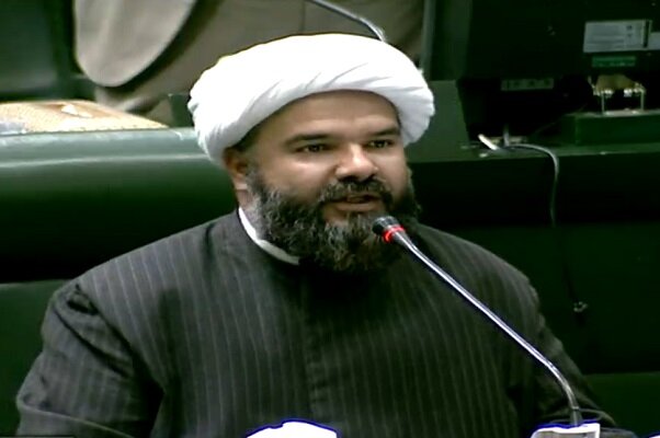 نیک‌بین: خاموشی‌ها صدای کشاورزان، صنایع و مردم را درآورده است