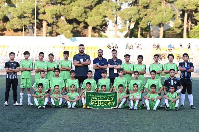 تیم فوتبال بهمن قهرمان مسابقات زیر ۱۳ سال لیگ شیراز شد