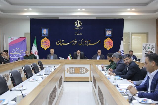 پیگیری راه‌اندازی بندر خشک برای تسریع در تخلیه بار بنادر خوزستان