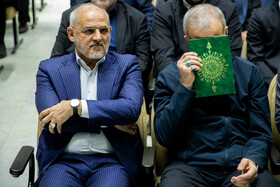 محسن حاجی میرزایی، رئیس دفتر رئیس جمهور در مراسم ترحیم مادر معاون ارتباطات دفتر رییس جمهور