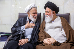 آیت الله علم الهدی و حجت الاسلام محمدی عراقی مسئول دفتر رهبر معظم انقلاب در قم در مراسم بزرگداشت شهید رئیسی و شهدای خدمت در حرم حضرت فاطمه معصومه(س)