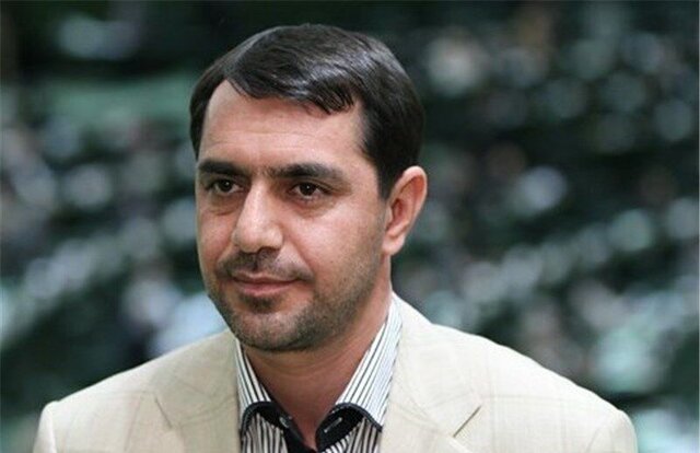 عضو فراکسیون ورزش: قرارداد ارزی بازیکنان خارجی توهین به پول ملی است!