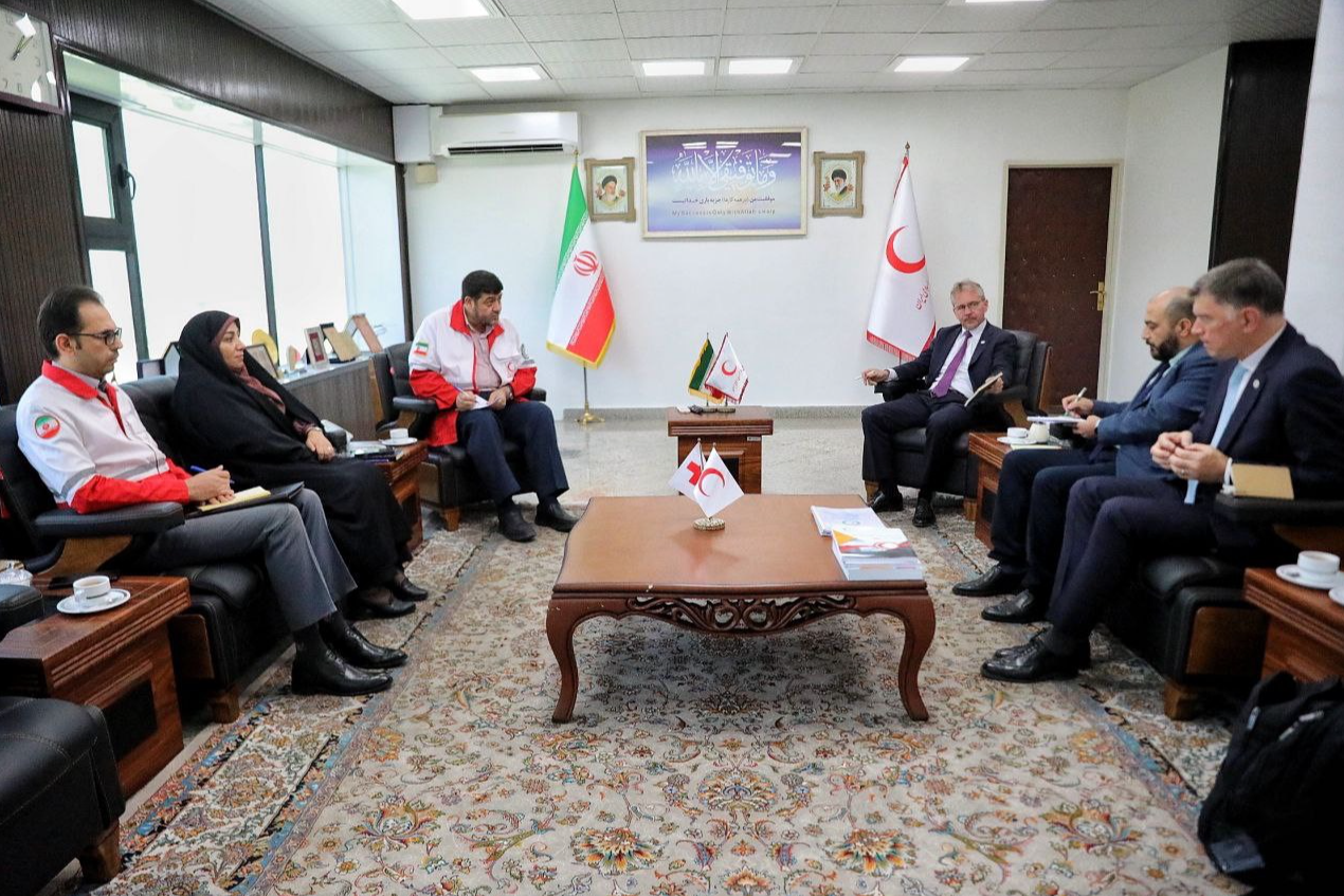 درخواست کولیوند از کمیته بینالمللی صلیبسرخ برای تجهیز بالگردهای هلالاحمر به دوربین دید درشب