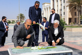 دیدار محمدرضا عارف، معاون اول رئیس جمهور با خانواده جانباختگان و مصدومان حادثه دلخراش انفجار و آتش‌سوزی بندر شهید رجایی بندرعباس