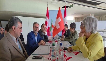 دیدار دوجانبه وزرای بهداشت ایران و عربستان / تاکید بر گسترش همکاریها با امضای یادداشت تفاهم