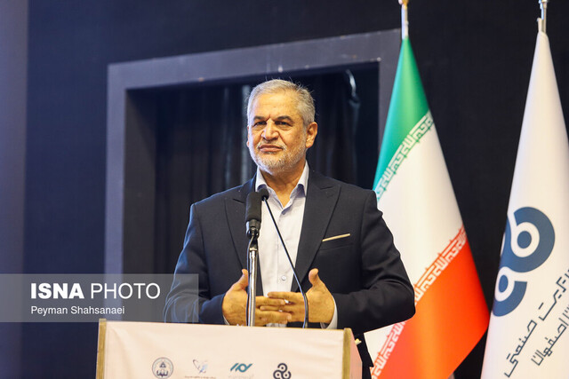 دانشگاه باید انسان را فراتر از ابزار تربیت کند