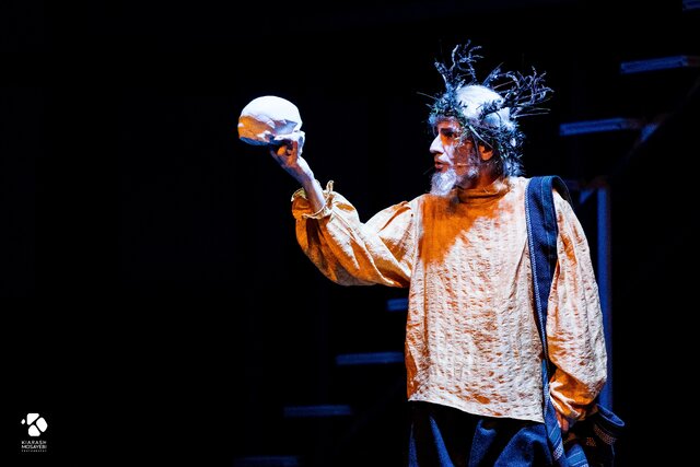 عکس از کیارش مسیبی است احمد ساعتچیان : تکلیف ما با تماشاگر مشخص است