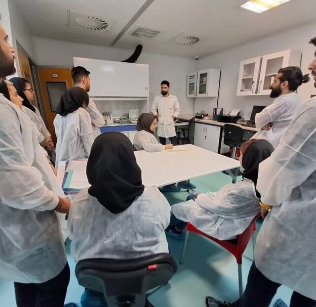 بازدید دانشجویان دانشگاه خوارزمی از تنها کارخانه تصفیه پلاسما در خاورمیانه