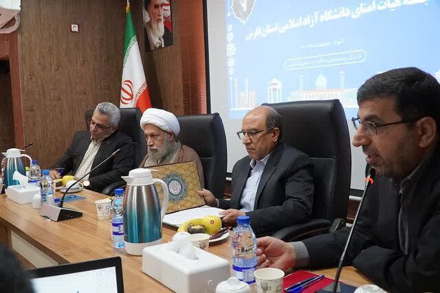 شرایط بهره‌مندی جوانان از مراکز فناوری و اقتصاد دانش‌بنیان فراهم شود
