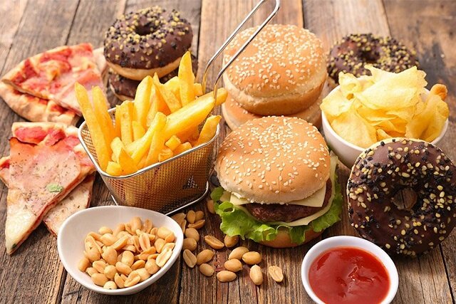 غذاهای فوق فرآوری شده منجر به «پیری» می شوند