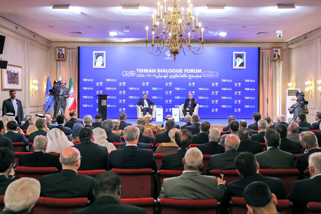 عراقچی: آینده غرب آسیا در پایتختهای خارجی رقم نخواهد خورد