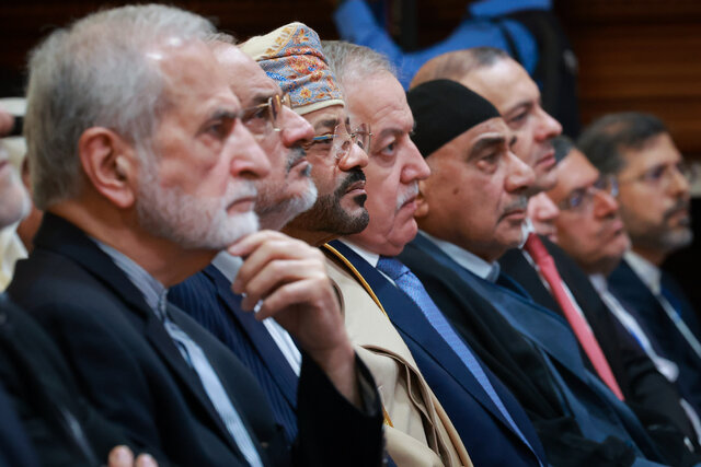 عراقچی: آینده غرب آسیا در پایتختهای خارجی رقم نخواهد خورد