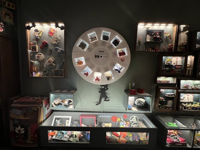 سفری به دنیای اسباببازیها از کوچه نوستالژیک تهران