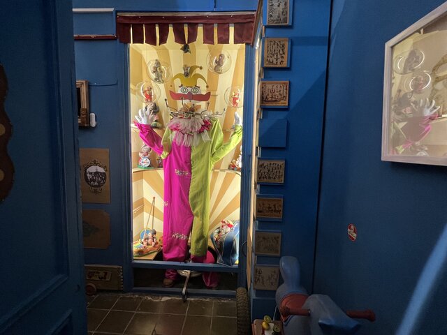 سفری به دنیای اسباببازیها از کوچه نوستالژیک تهران