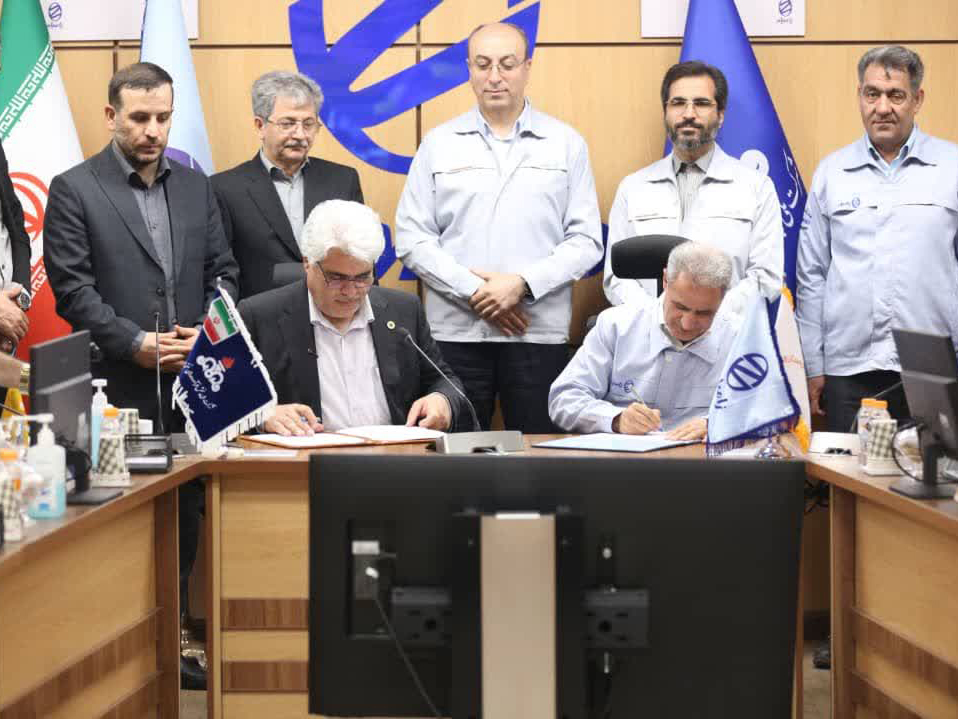 قرارداد تولید ۳۰ هزار دستگاه کامیونت دوگانهسوز زامیاد به امضا رسید