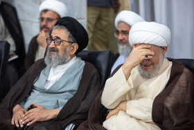 حضور آیت الله اراکی در مراسم بزرگداشت شهدای خدمت در مدرسه فیضیه قم