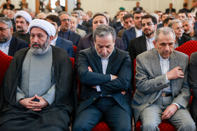 مجید تخت روانچی، معاون سیاسی و سید عباس عراقچی، وزیر امور خارجه در مراسم گرامیداشت اولین سالگرد شهادت حسین امیرعبداللهیان