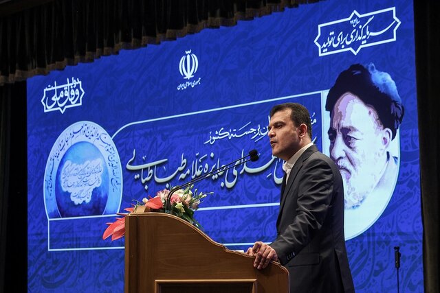 وقتی نخبگان در سکوت می‌درخشند، جامعه صدایشان را با تردید می‌شنود