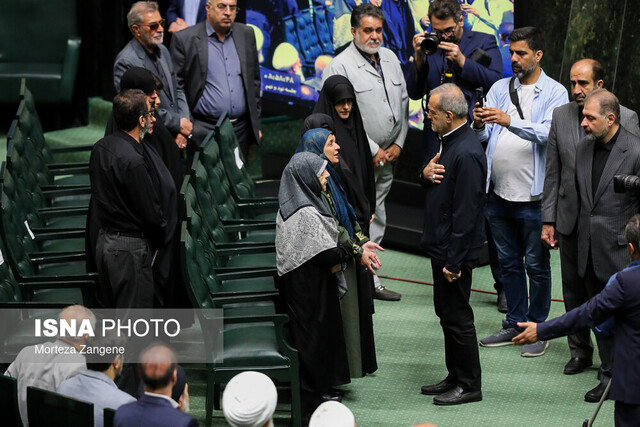 سلحشوری: دولت آقای پزشکیان راه «سختی» پیش رو دارد