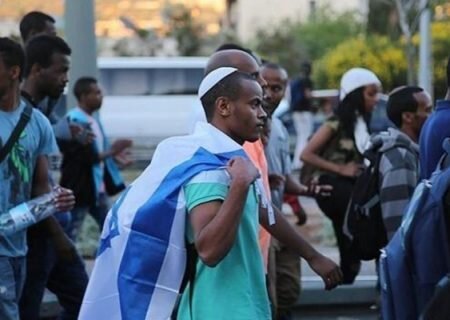 عبور از دروازه تاریخ با فروپاشی گروهک ضاله فرقان