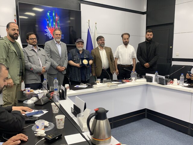 چند توصیه از سوی رییس سازمان سینمایی به فیلمسازان خارجی / «مقاومت» را جهانی کنید