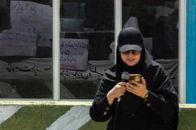 تجمع دانشجویان قمی در مقابل سایت هسته ای فردو