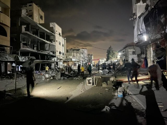 تداوم حملات اشغالگران به مناطق مختلف نوار غزه و شهادت ده‌ها فلسطینی