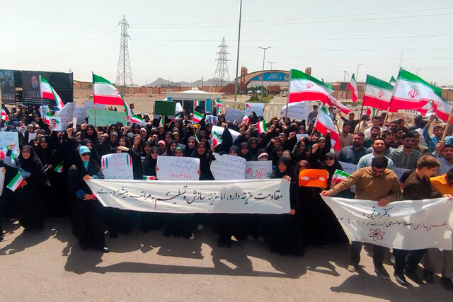ویدیو/ تجمع دانشجویان دانشگاه قم در حمایت از حق غنیسازی ویدیو/ تجمع دانشجویان دانشگاه قم در حمایت از حق غنیسازی