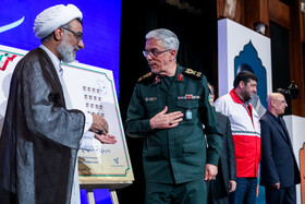 سردار سرلشکر محمد باقری، رئیس ستاد کل نیروهای مسلح و حجت الاسلام عبدالحسین خسروپناه، دبیر شورای عالی انقلاب فرهنگی در اولین کنگره الگوی حکمرانی شهید سید ابراهیم رییسی