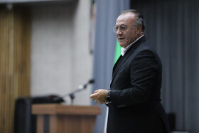 یا هوش مصنوعی را می‌فهمید یا از میدان ارتباطات حذف می‌شوید