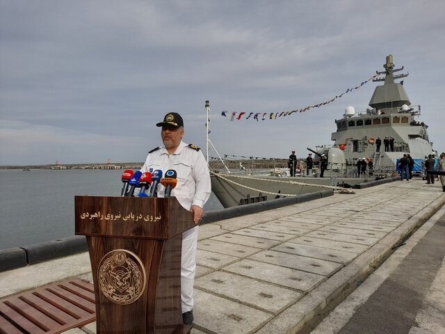 آرشیو وزارت دفاع آماده تأمین تجهیزات دریایی برای داخل و مشتریان خارجی است