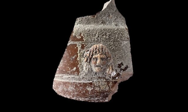 کشف کارگاهی از تندیسهای ناتمام کشف کارگاهی از تندیسهای ناتمام