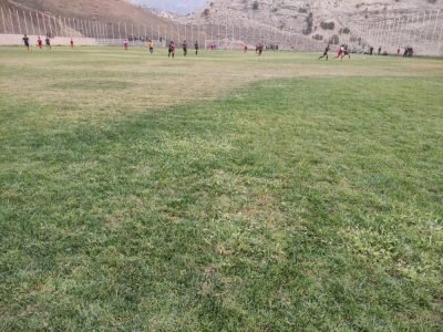 چمن زمین فوتبال شهرستان معمولان تعویض می‌شود
