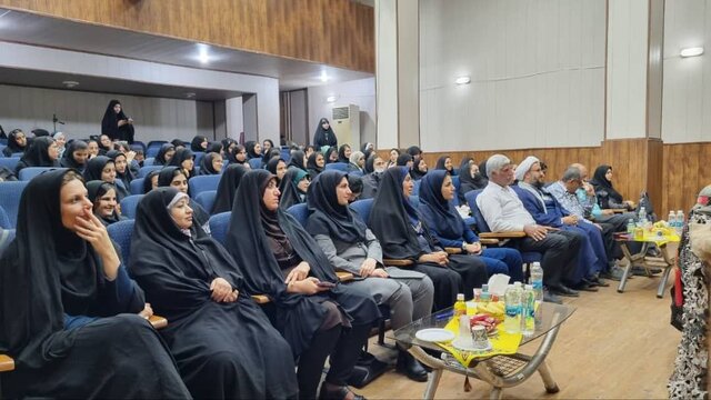 مهارت بدون پایبندی به آرمان‌های انقلاب به نتیجه نمی‌رسد