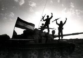 هنر در خدمت ایثار و مقاومت