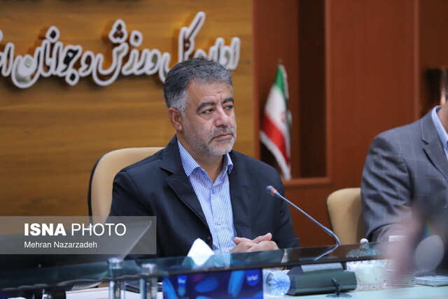 چمن جدید ورزشگاه یادگار امام (ره) باید ۱۰ سال در خدمت تراکتور باشد