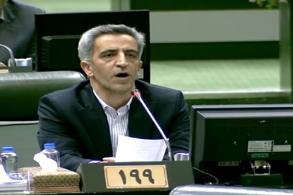 نماینده مجلس: رئیس‌جمهور وعده تعیین تکلیف نیروهای شرکتی را داده است