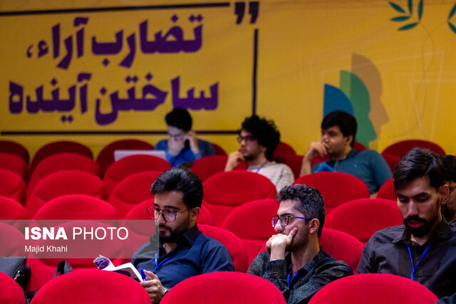 شورای مرکزی مناظره؛ پلی میان دانشجویان و سازمان دانشجویان ایران است