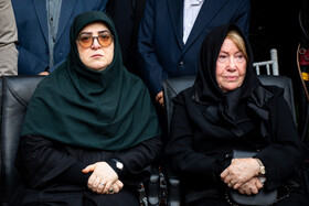 فاطمه مهاجرانی، سخنگوی دولت در مراسم تشییع پیکر مرحوم «ناصر قفلی» رئیس مجمع خیرین مدرسه‌ساز