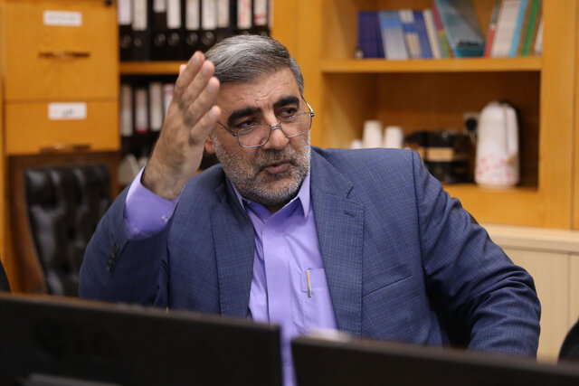 کرد: دولت با حمایت از کسبوکارهای کوچک زمینه اشتغال پایدار را فراهم کند کرد: دولت با حمایت از کسبوکارهای کوچک زمینه اشتغال پایدار را فراهم کند