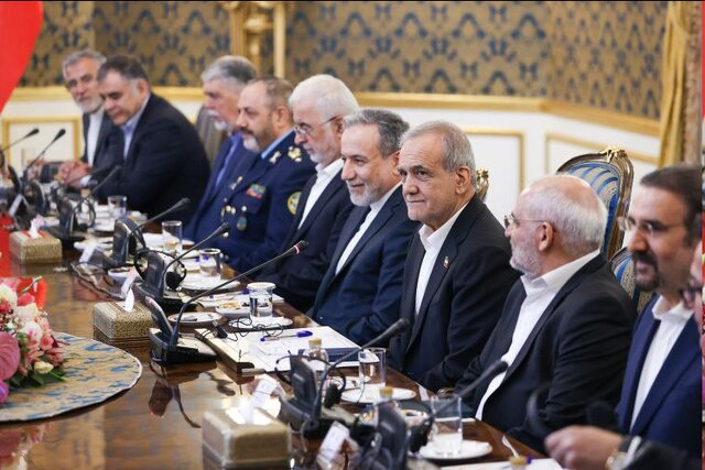 بسته خبری ایران اکونومیست از اخبار رئیسجمهور در ۲۴ ساعت گذشته