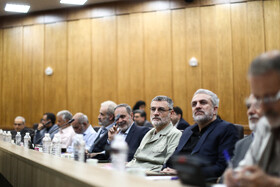 سید احسان خاندوزی و سید امیرحسین قاضی‌زاده هاشمی در مجمع عمومی وزرای ادوار جمهوری اسلامی