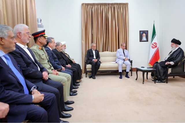 پیام نخست‌وزیر پاکستان درباره دیدار با مقام معظم رهبری