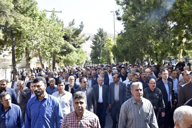 پیکر نماینده سابق مردم ایلام در مجلس شورای اسلامی تشییع شد