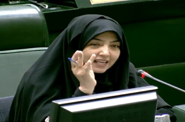 سعیدی: یک بار برای همیشه مشکلات کامیون‌داران حل شود
