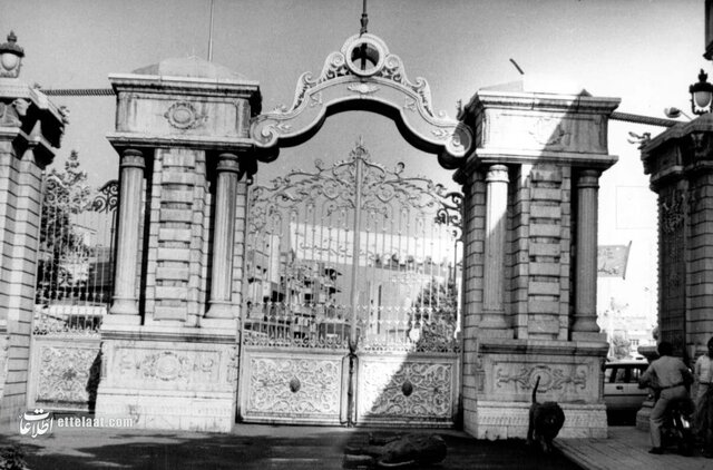 تصاویر دیدنی میدان بهارستان تهران از ۱۲۱۸ تا ۱۳۸۶