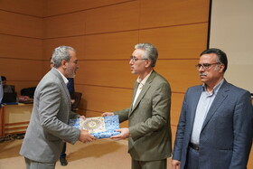 قدردانی مدیرکل کمیته امداد از خدمات اسماعیل چمنی رئیس سابق دانشگاه محقق اردبیلی