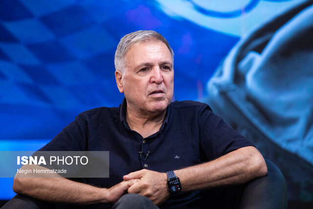 زرینچه: مثل برخی پیراهن ندادم که خانه و ماشین بخرم/ گفتند از استقلال برو!