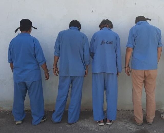 دستگیری ۴ سارق با ۶۵ فقره سرقت در کرج دستگیری ۴ سارق با ۶۵ فقره سرقت در کرج