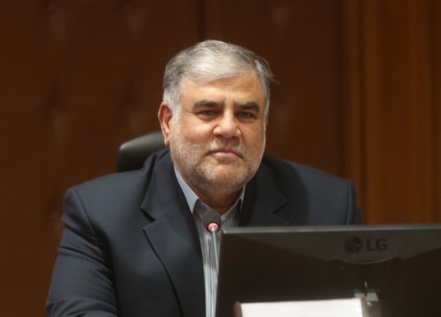 حکم شهردار قم ابلاغ شد حکم شهردار قم ابلاغ شد